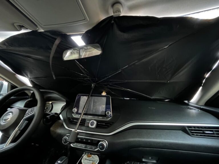 Click to view full screen Car umbrella / sunshade photo review