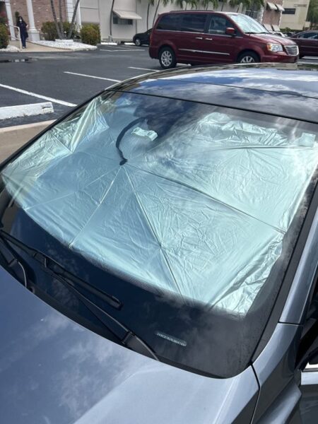 Click to view full screen Car umbrella / sunshade photo review