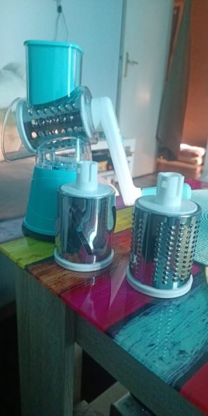 Click to view full screen Manual kitchen grater - Manual Grater photo review