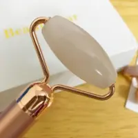 Δονούμενο κυλινδρικό ρόλερ προσώπου - Facial roller » Murzl Δονούμενο κυλινδρικό ρόλερ προσώπου - Facial roller photo review