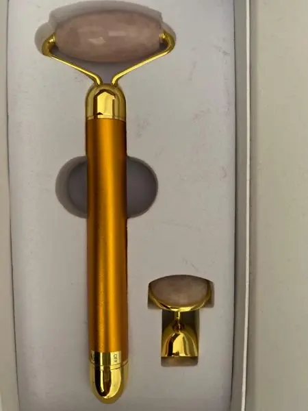 Click to view full screen Δονούμενο κυλινδρικό ρόλερ προσώπου - Facial roller photo review