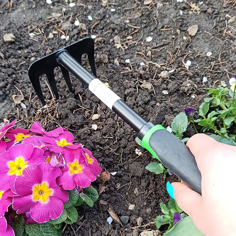 Μικρή Χειροκίνητη Τσουγκράνα Κήπου – HandPaddle » Murzl small-hand-garden-rake-handpaddle