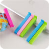 Practical set of 5 sealing clips for bags and envelopes