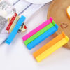 Practical set of 5 sealing clips for bags and envelopes