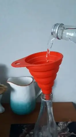 Click to view full screen Συρόμενος και συμπαγής χωνί – Funnel photo review