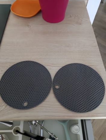 Silicone dining mat, heat-resistant non-slip table mat – NonSlip Table Mat photo review